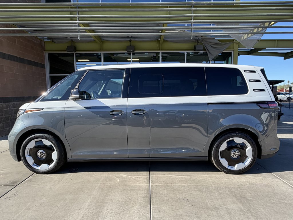 Used 2025 Volkswagen ID. Buzz Pro S Plus image 7