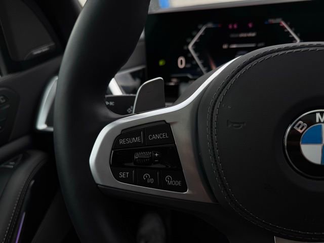 Used 2026 BMW X7 xDrive40i w/ M Sport Package image 32