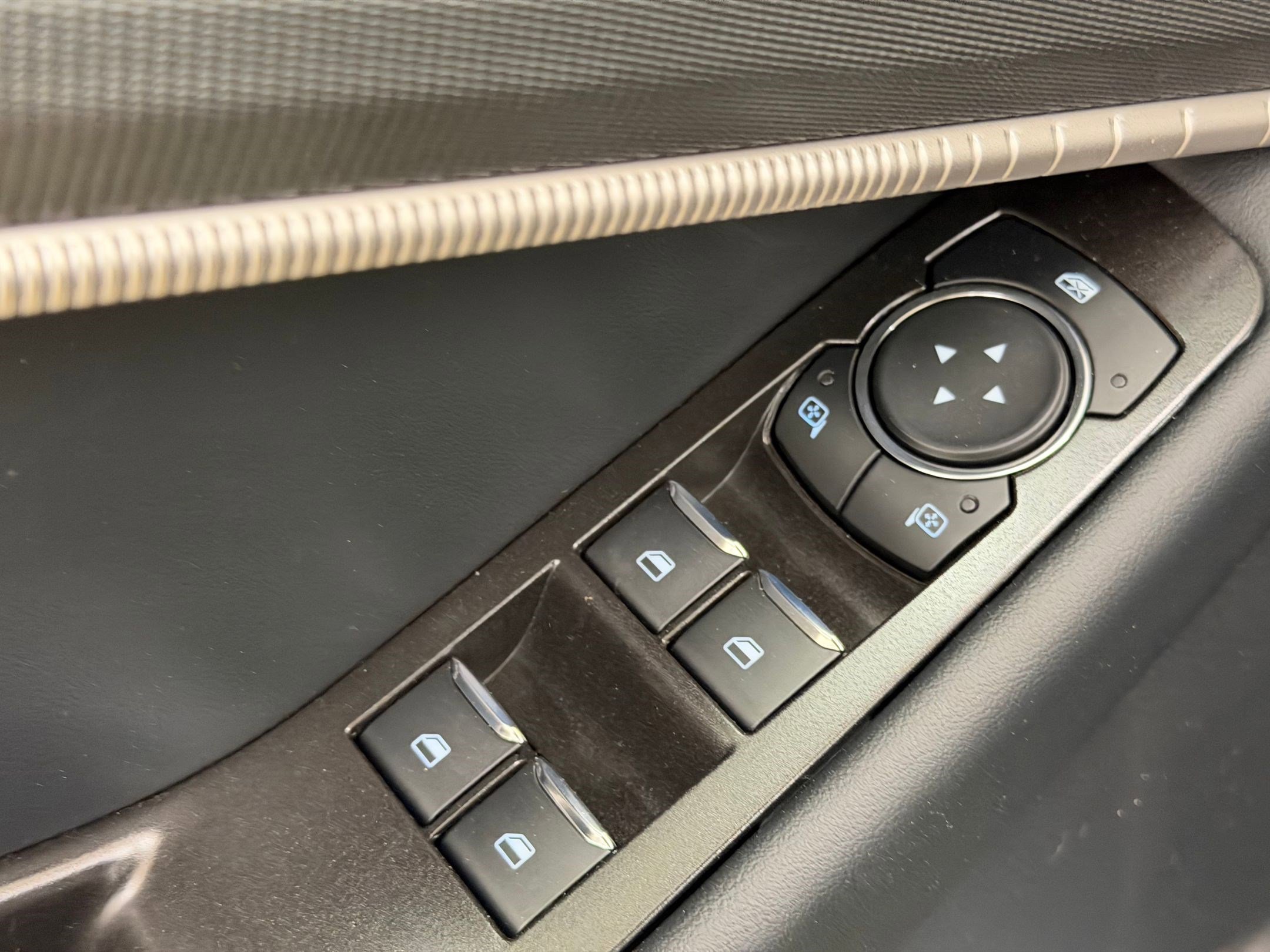 New 2026 Ford Explorer ST-Line w/ ST-Line Street Pack image 19