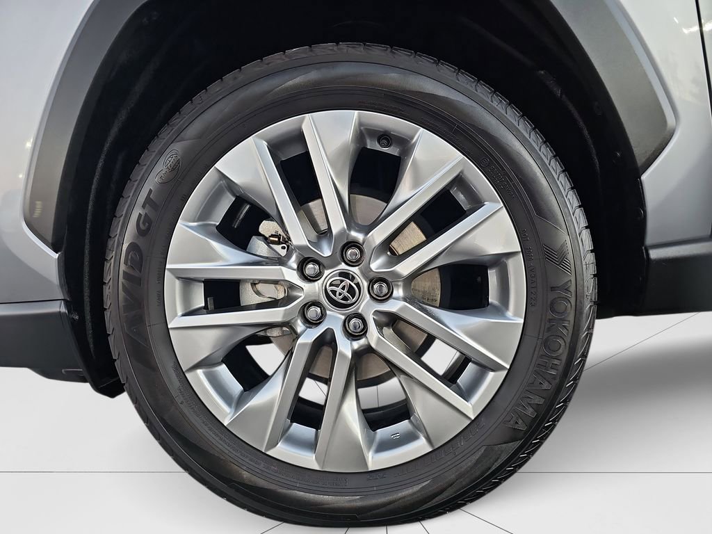 Used 2023 Toyota RAV4 Limited image 24