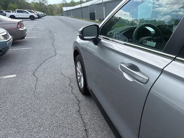 Used 2023 Honda CR-V EX image 11