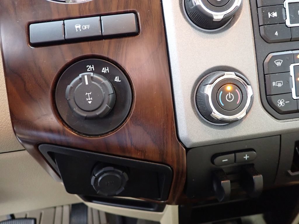 Used 2016 Ford F250 Lariat AWD/4WD image 5