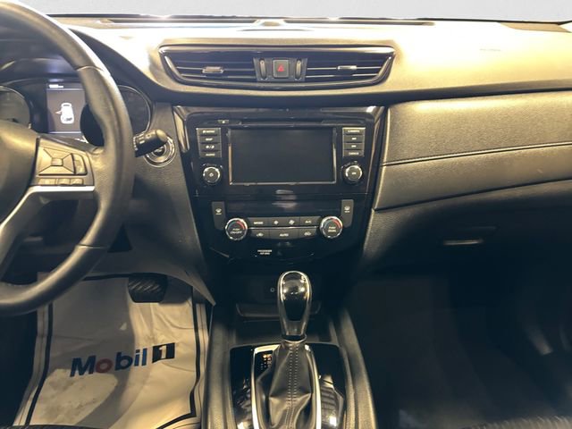 Used 2019 Nissan Rogue SV w/ Premium Package image 11