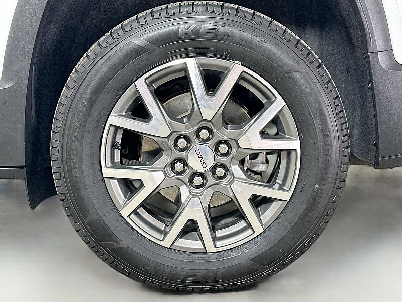 Used 2022 GMC Acadia SLE w/ Driver Convenience Package image 30