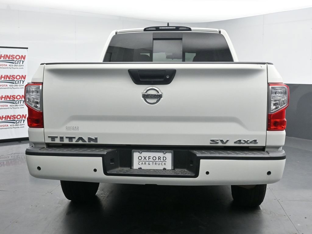 Used 2022 Nissan Titan SV image 8