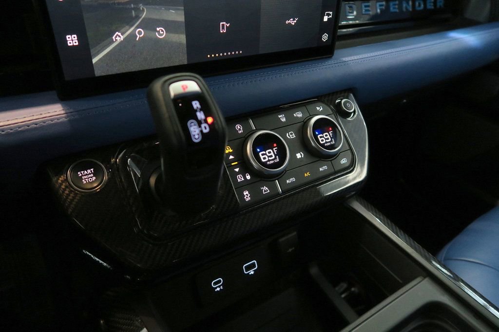 Used 2024 Land Rover Defender 110 X-Dynamic SE image 20