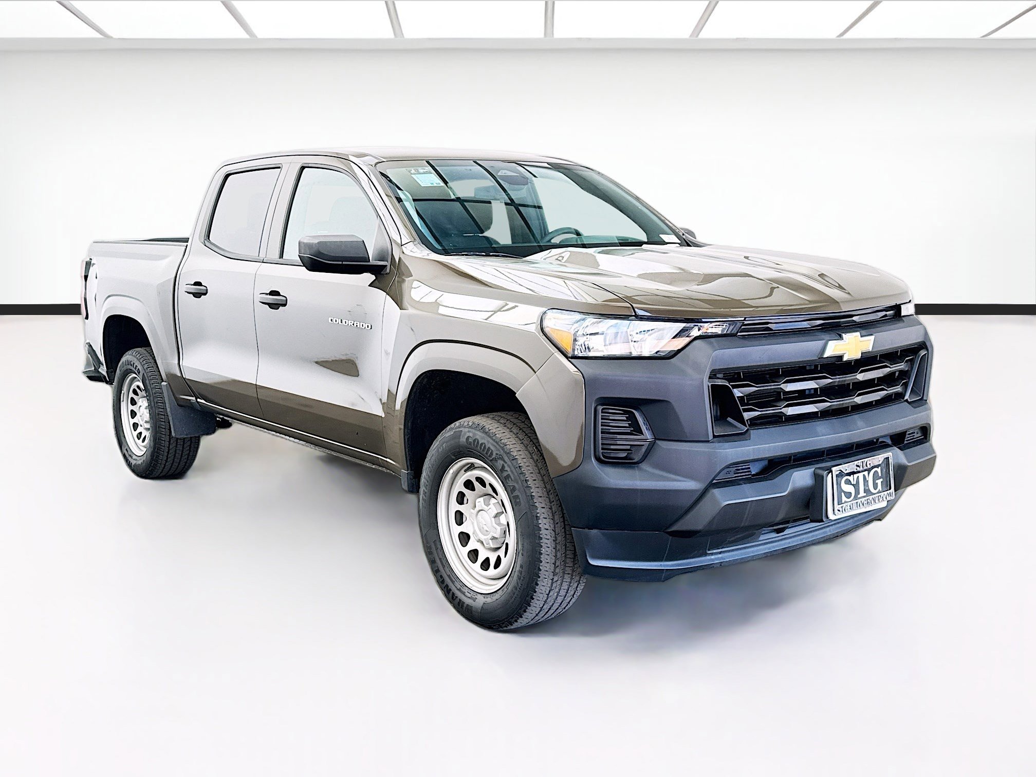 Used 2023 Chevrolet Colorado W/T image 3