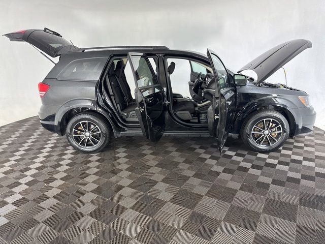 Used 2017 Dodge Journey SE w/ Flexible Seating Group FWD image 11