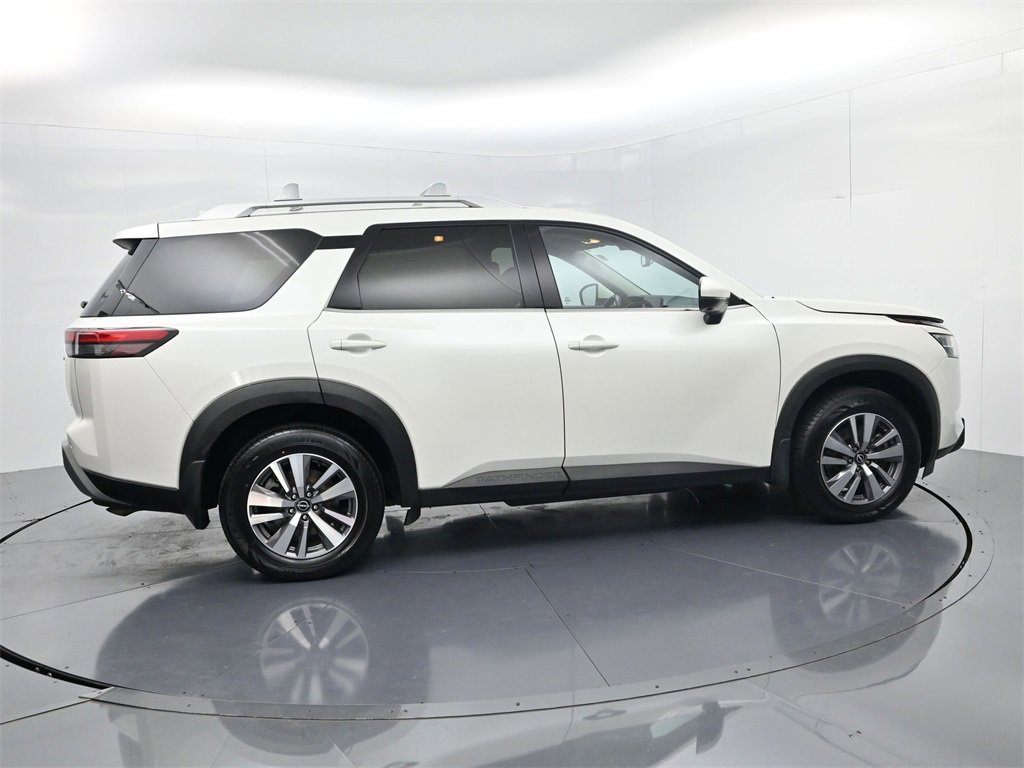 Used 2022 Nissan Pathfinder SL image 8