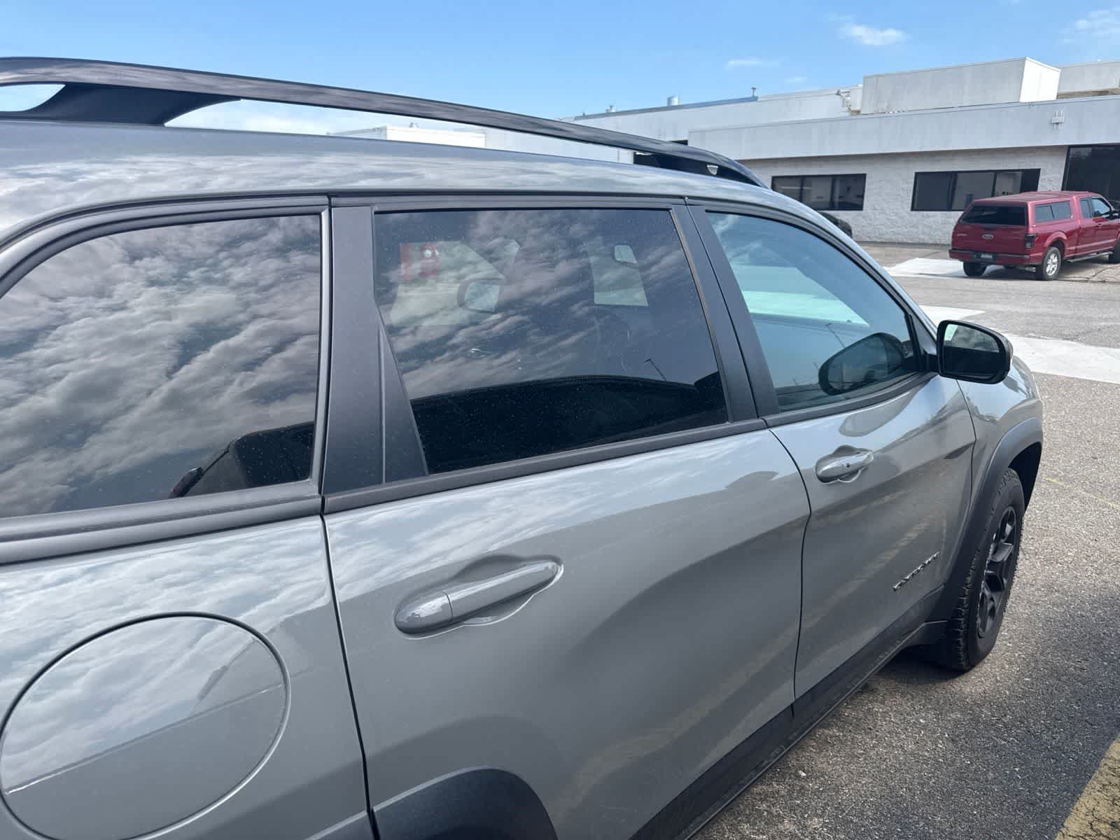 Used 2022 Jeep Cherokee Trailhawk w/ Sound & Nav Group AWD/4WD image 11