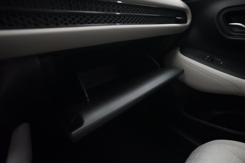 Certified 2023 Honda HR-V LX image 29