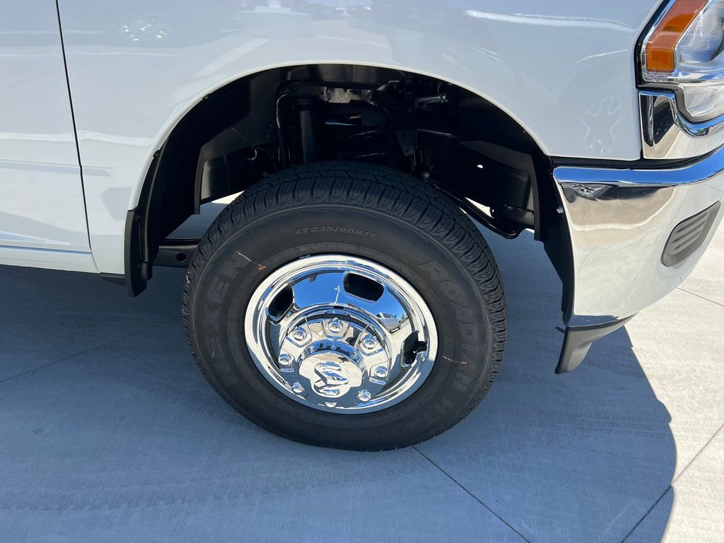 New 2024 RAM 3500 Tradesman image 10