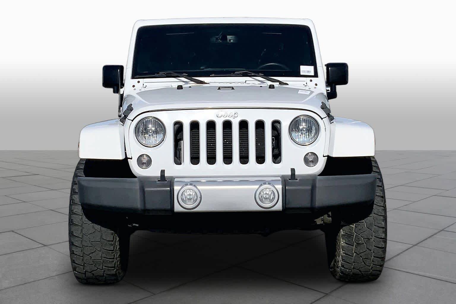 Used 2015 Jeep Wrangler Unlimited Sahara w/ Max Tow Package image 4