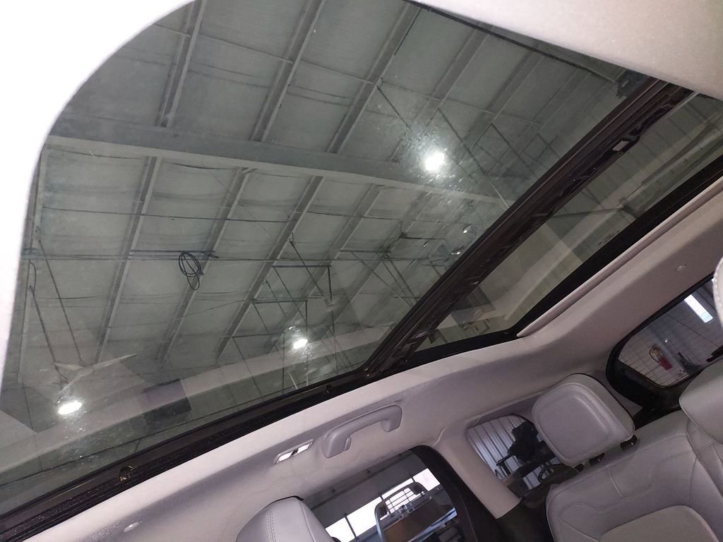 Used 2021 Lincoln Corsair Reserve w/ Equipment Group 201A image 27