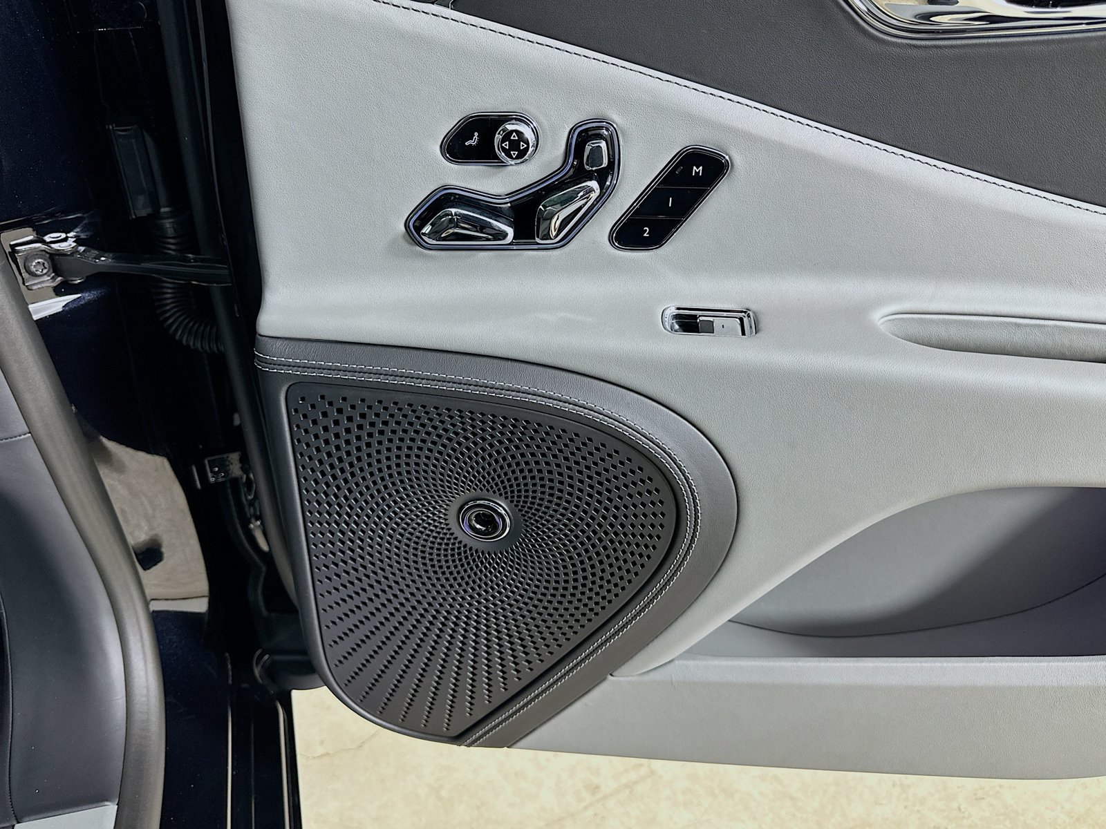 New 2026 Bentley Flying Spur V8 AWD/4WD image 47