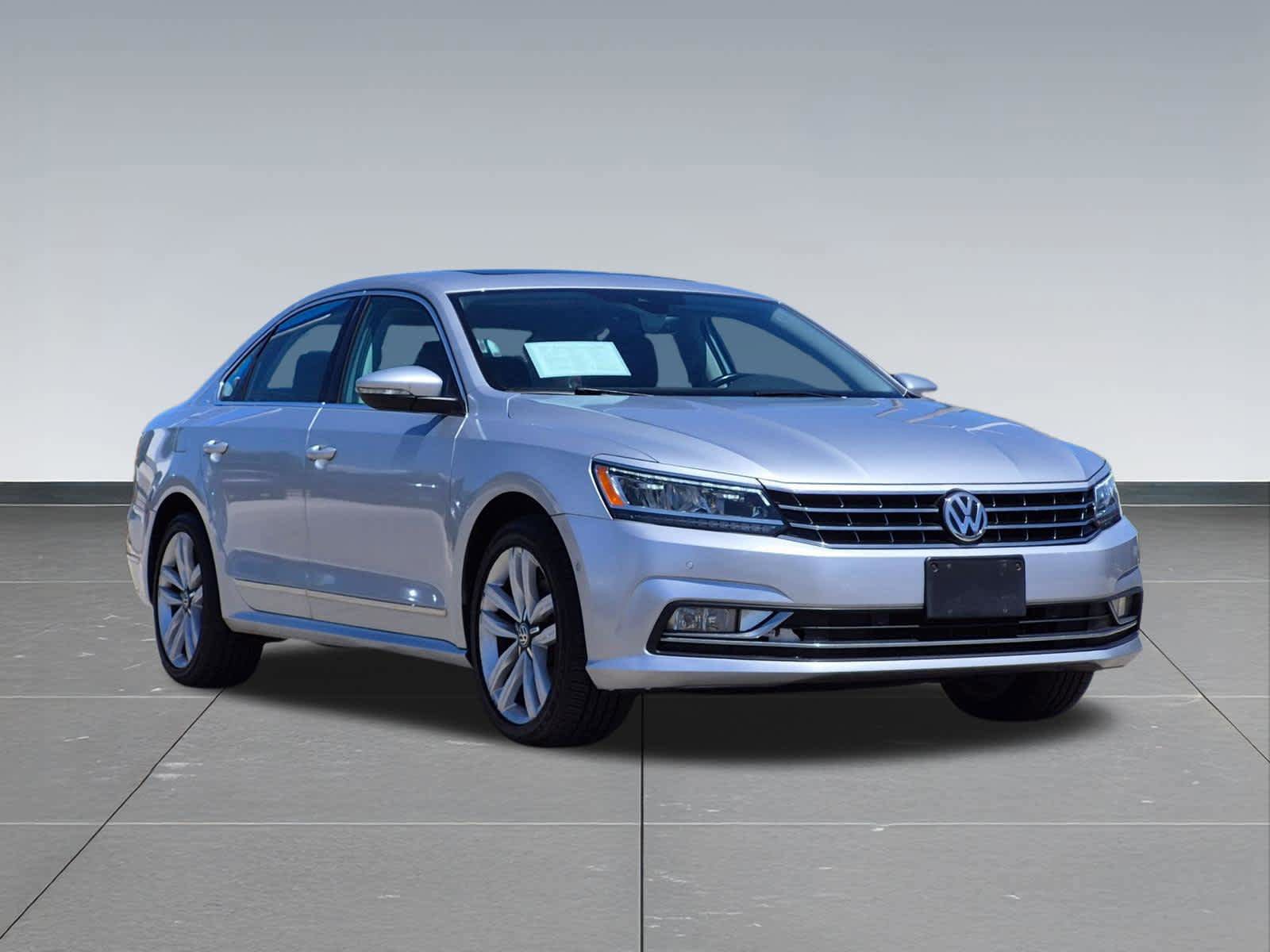 Used 2017 Volkswagen Passat 1.8T SEL Premium FWD image 8