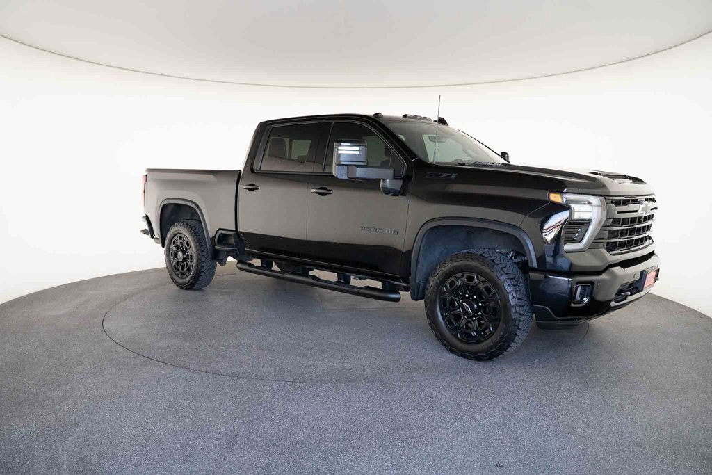 Used 2024 Chevrolet Silverado 2500 LTZ w/ LTZ Plus Package image 1