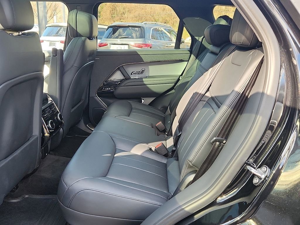 Used 2024 Land Rover Range Rover Sport Dynamic SE image 15