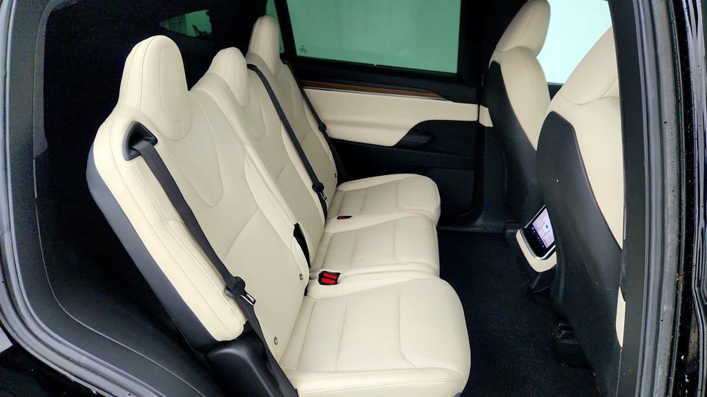 Used 2022 Tesla Model X AWD/4WD image 29