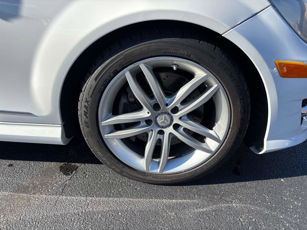 Used 2013 Mercedes-Benz C 300 Sport image 28