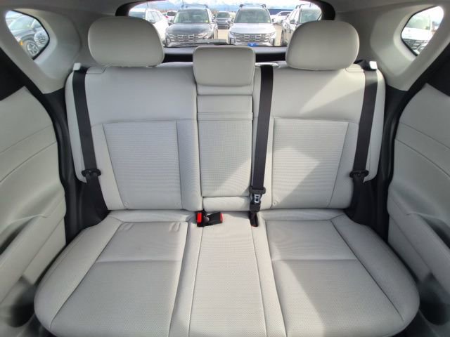 Used 2024 Hyundai Kona Limited AWD/4WD image 19
