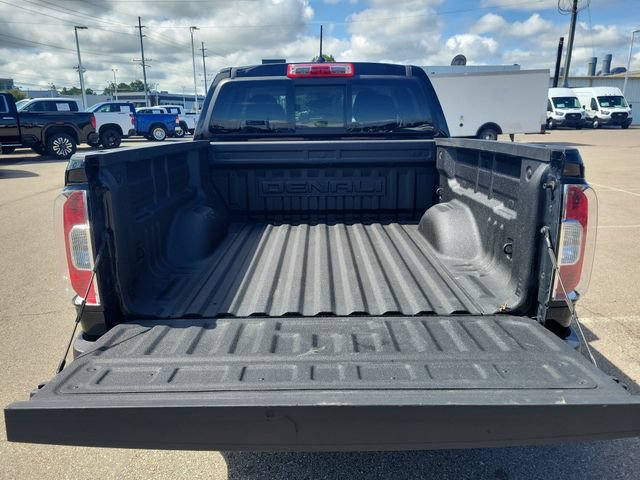 Used 2022 GMC Canyon Denali w/ Denali Black Edition Package AWD/4WD image 7
