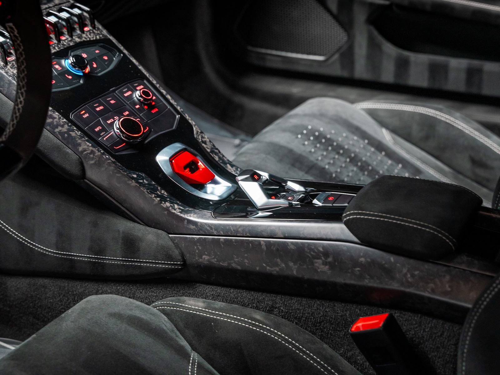 Used 2018 Lamborghini Huracan Performante AWD/4WD image 70