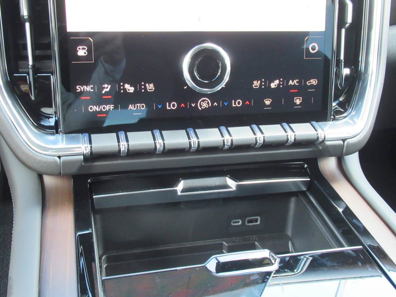 New 2026 GMC Yukon Denali w/ Sun & Power Step Package RWD image 28