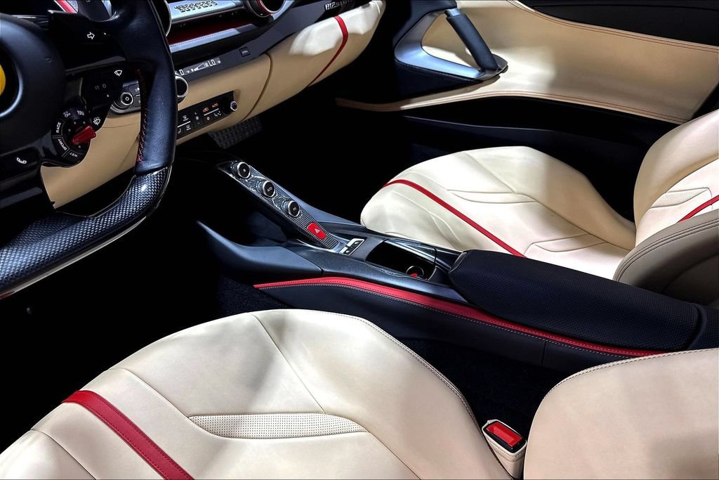 Used 2019 Ferrari 812 Superfast RWD image 16