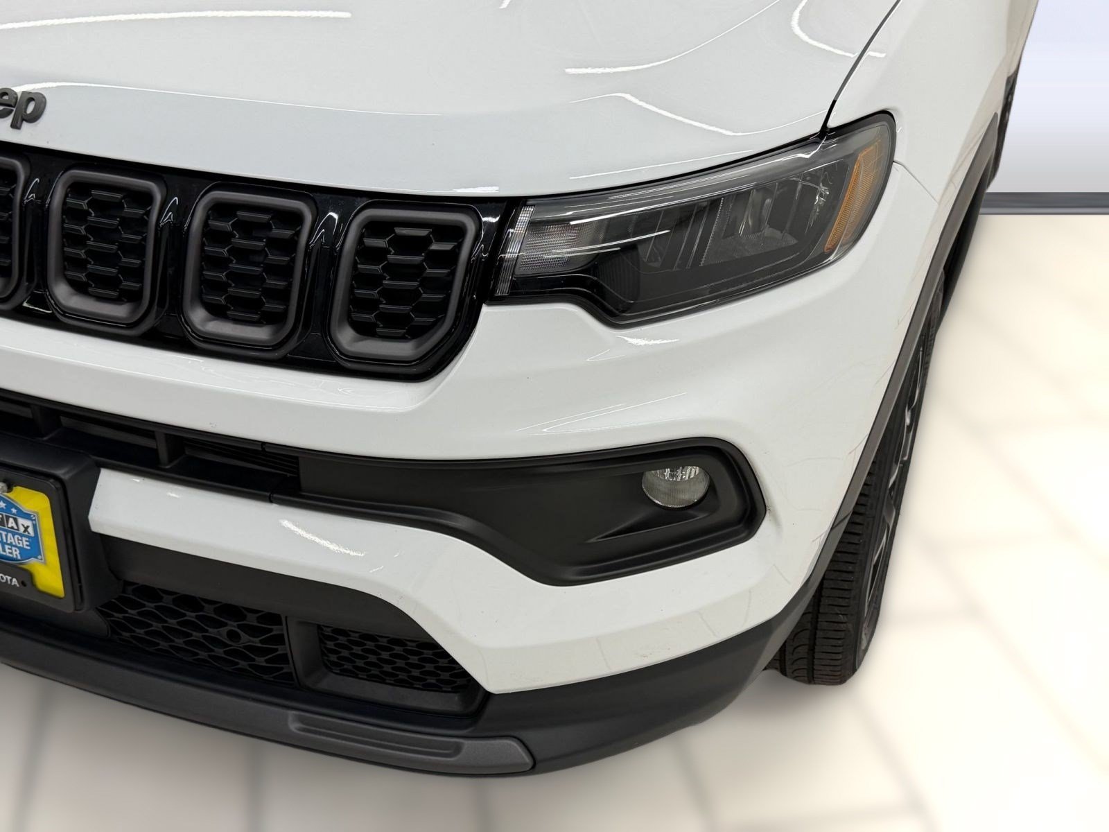 Used 2025 Jeep Compass Latitude w/ Convenience Group AWD/4WD image 10