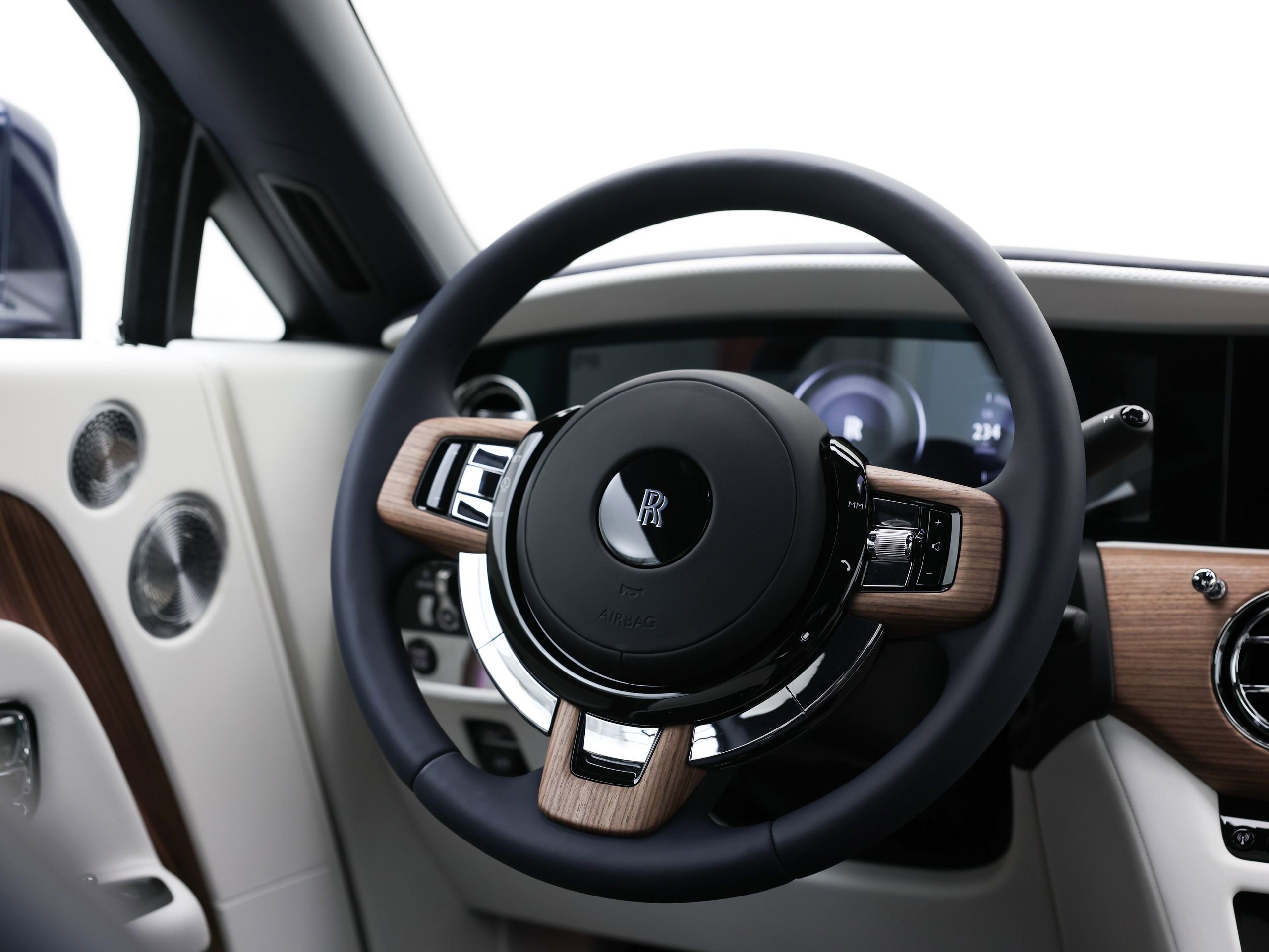 New 2026 Rolls-Royce Spectre Base image 42