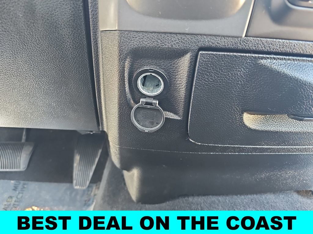 Used 2022 RAM 1500 Classic SLT w/ Electronics Group image 16