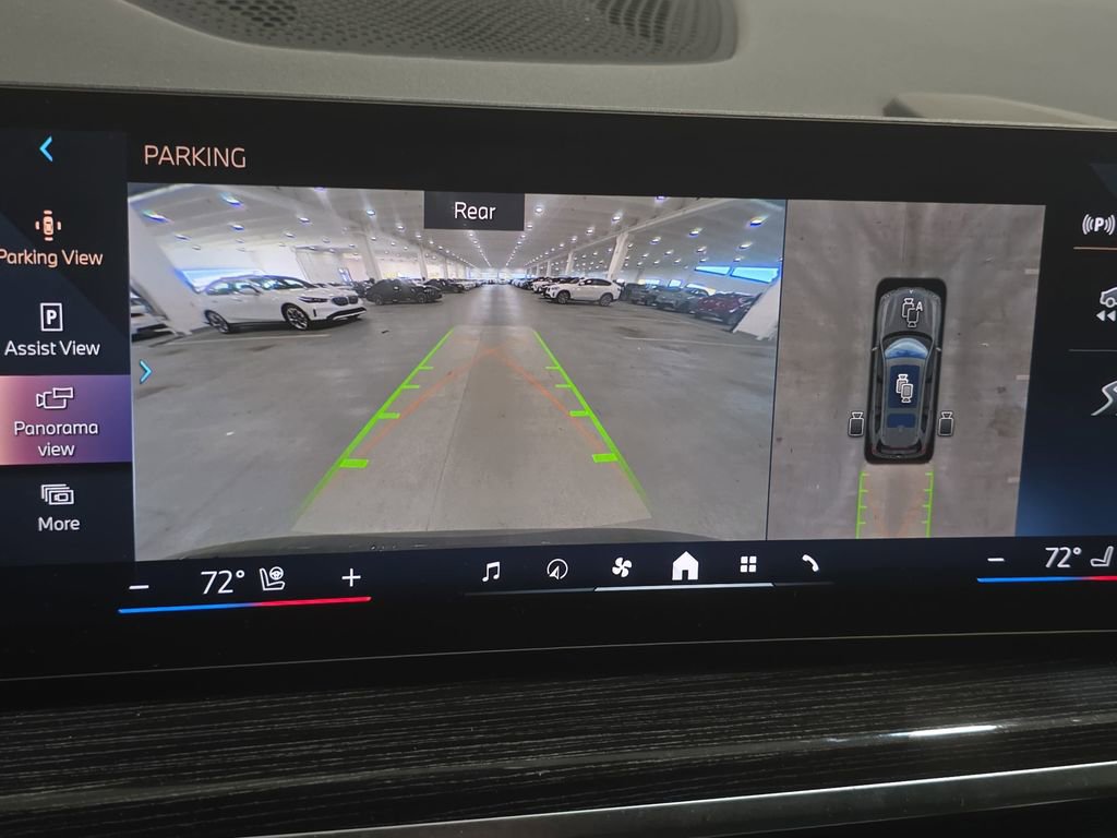 Used 2026 BMW X7 xDrive40i w/ M Sport Package image 22