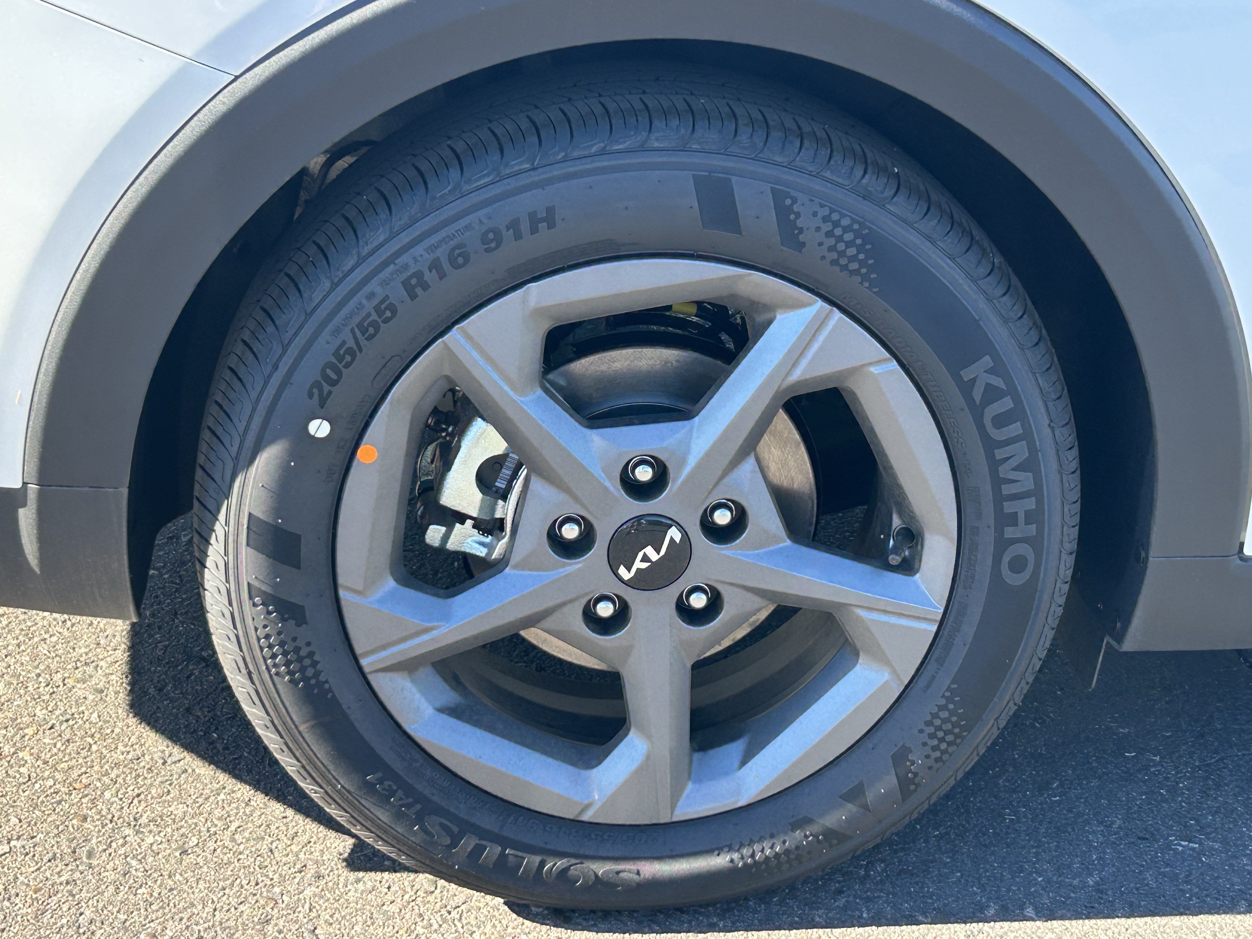 New 2026 Kia K4 FWD image 9