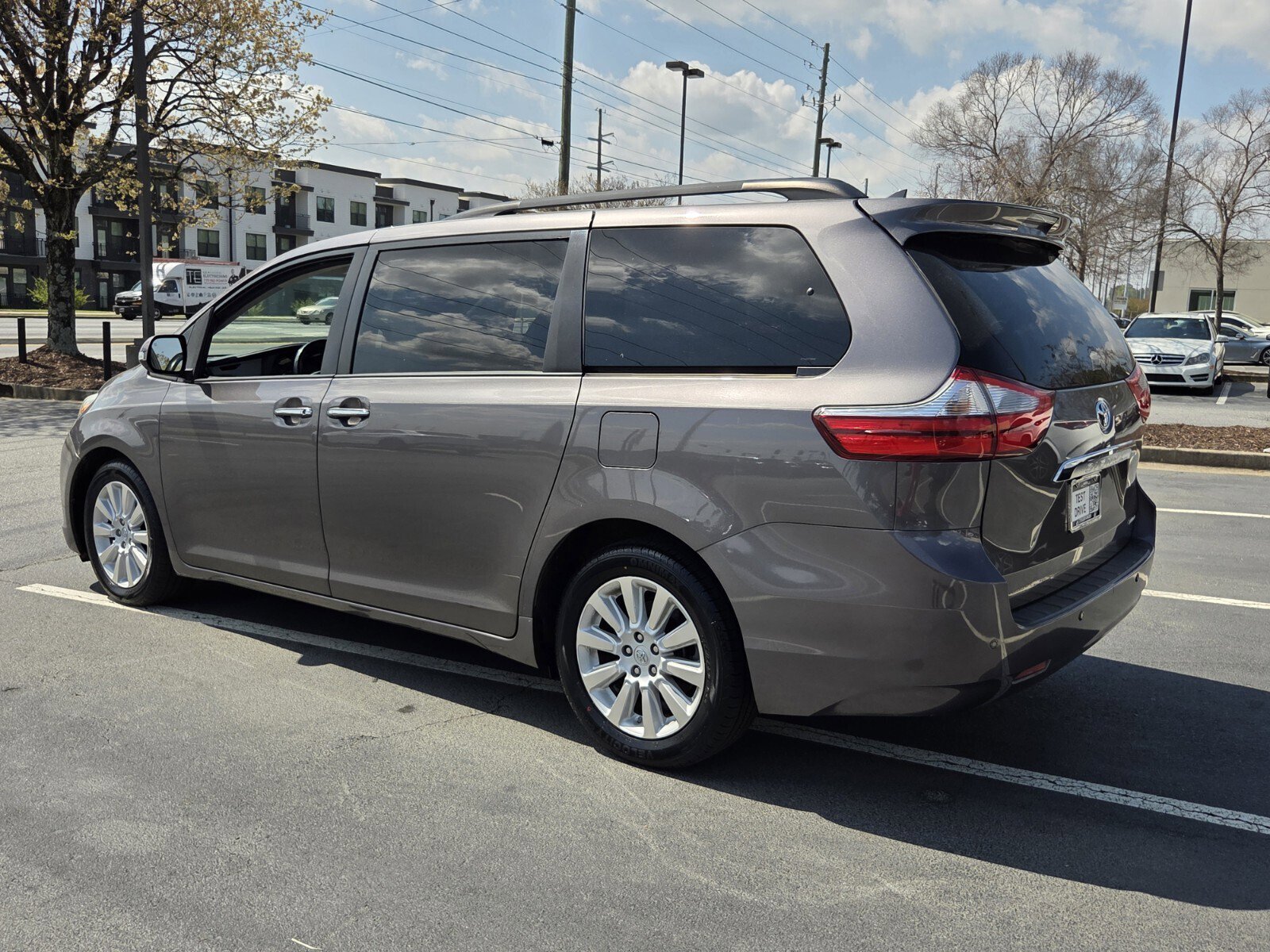 Used 2015 Toyota Sienna Limited image 8
