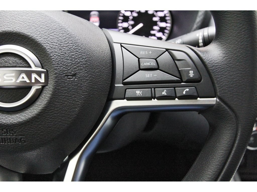 Certified 2025 Nissan Sentra SV FWD image 18