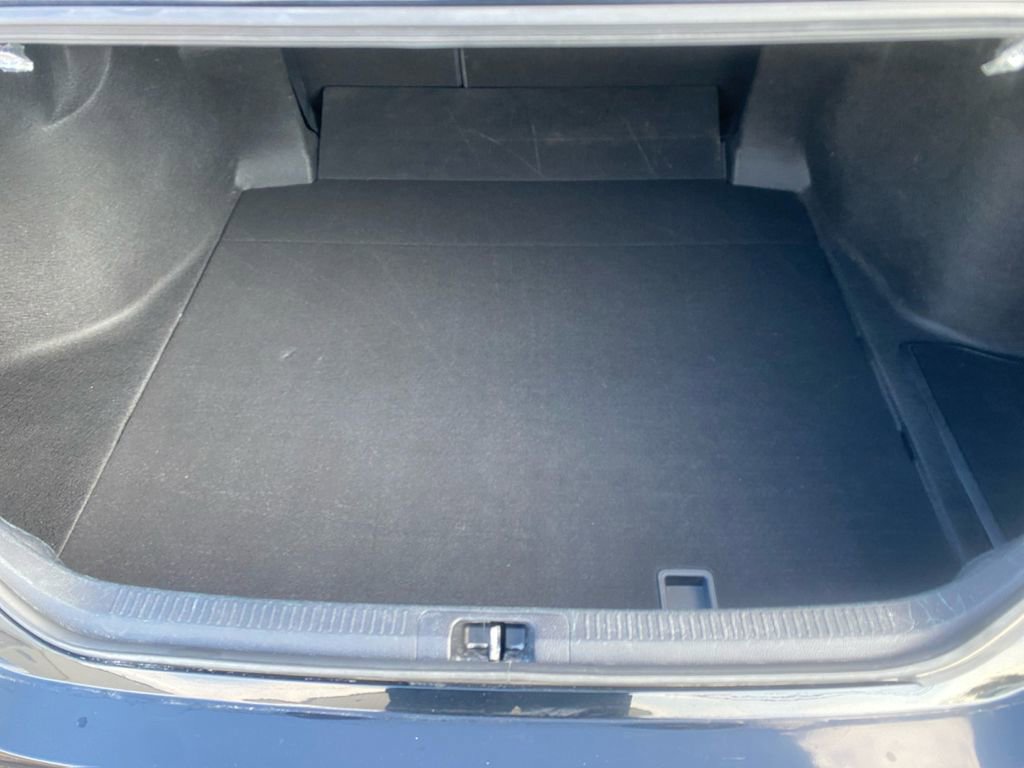 Used 2022 Toyota Camry SE w/ Convenience Package image 29