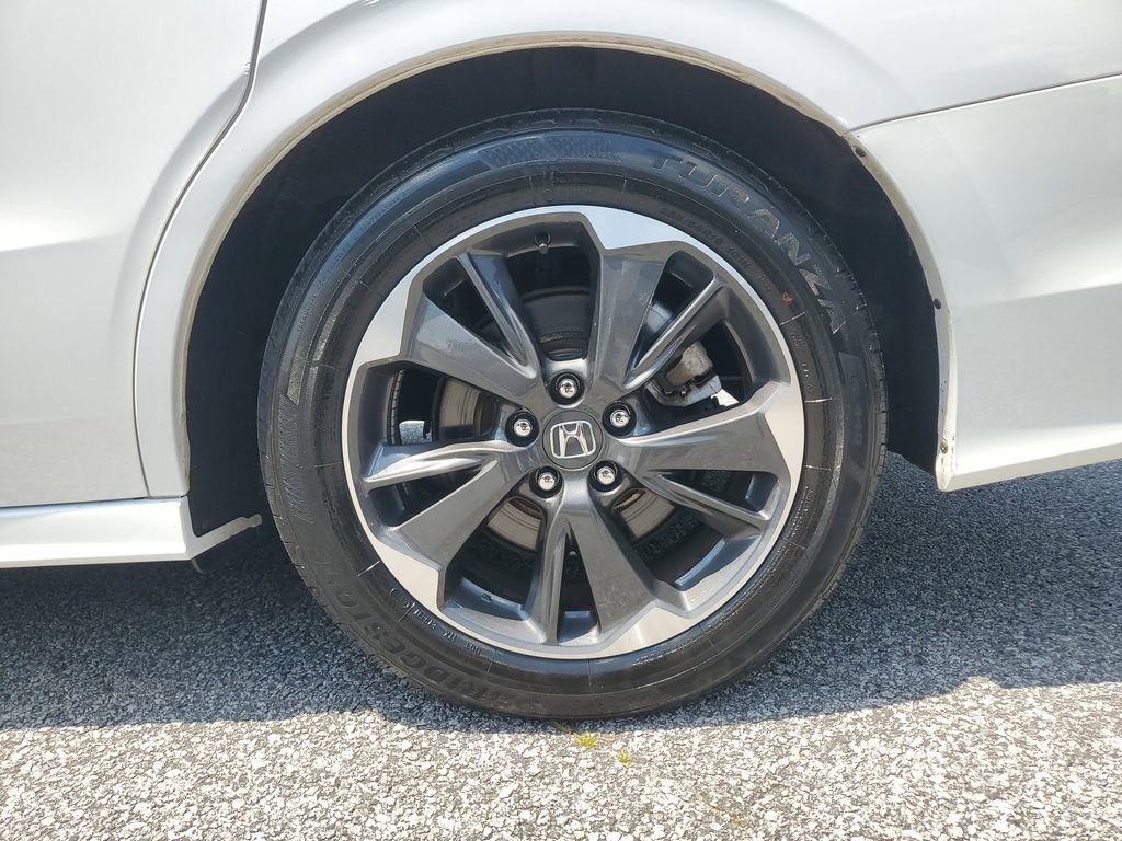 Used 2024 Honda Odyssey Elite image 12