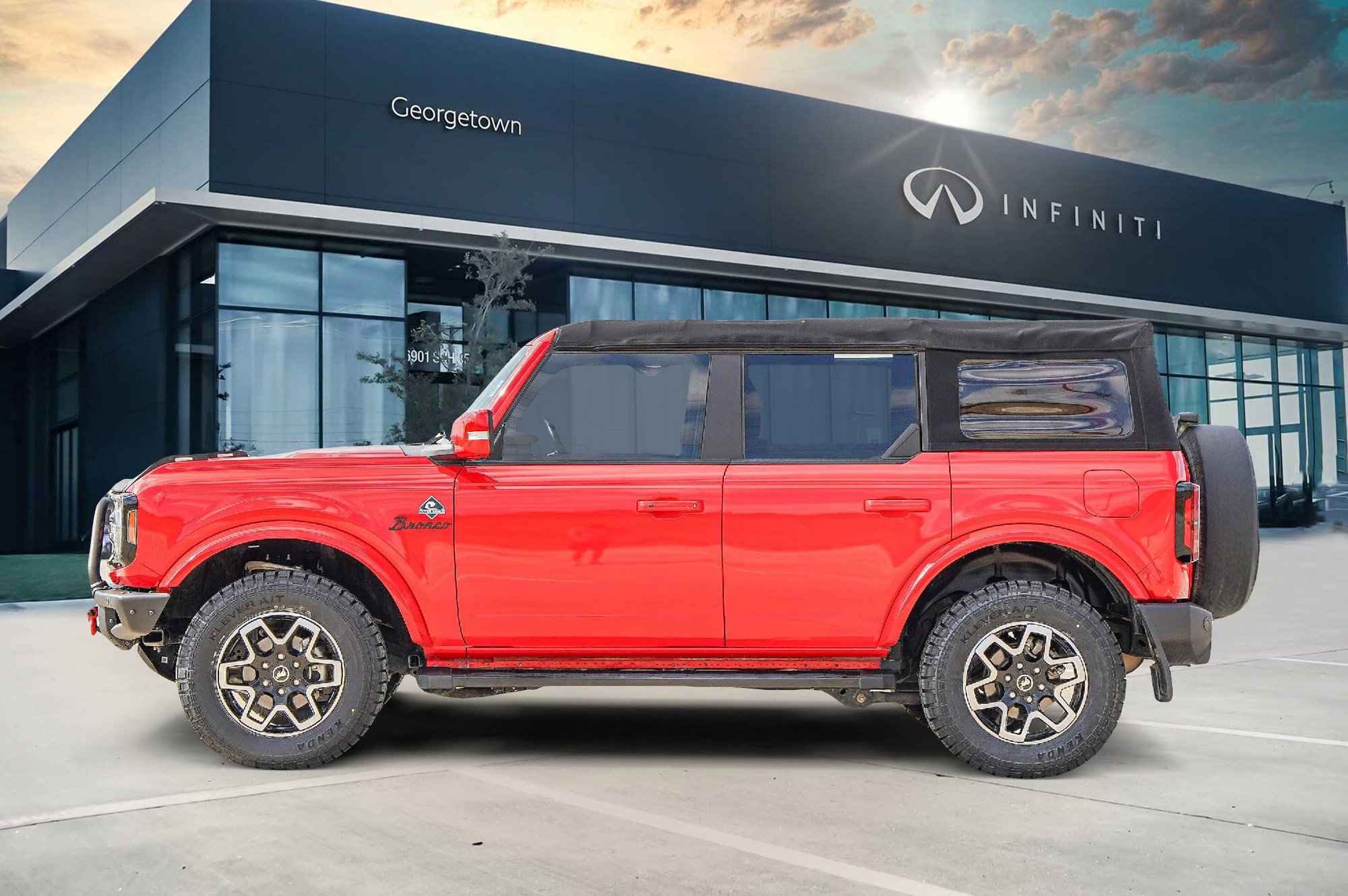 Used 2022 Ford Bronco Outer Banks image 8