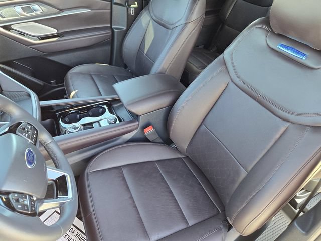 New 2026 Ford Explorer Platinum RWD image 18