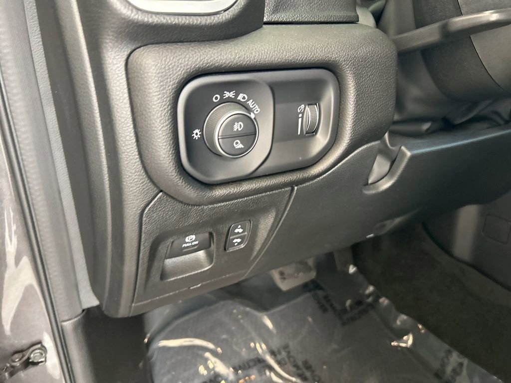 Used 2023 RAM 1500 Big Horn image 35