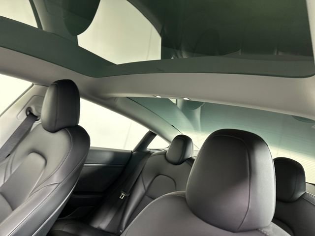 Used 2023 Tesla Model 3 Standard Range image 12