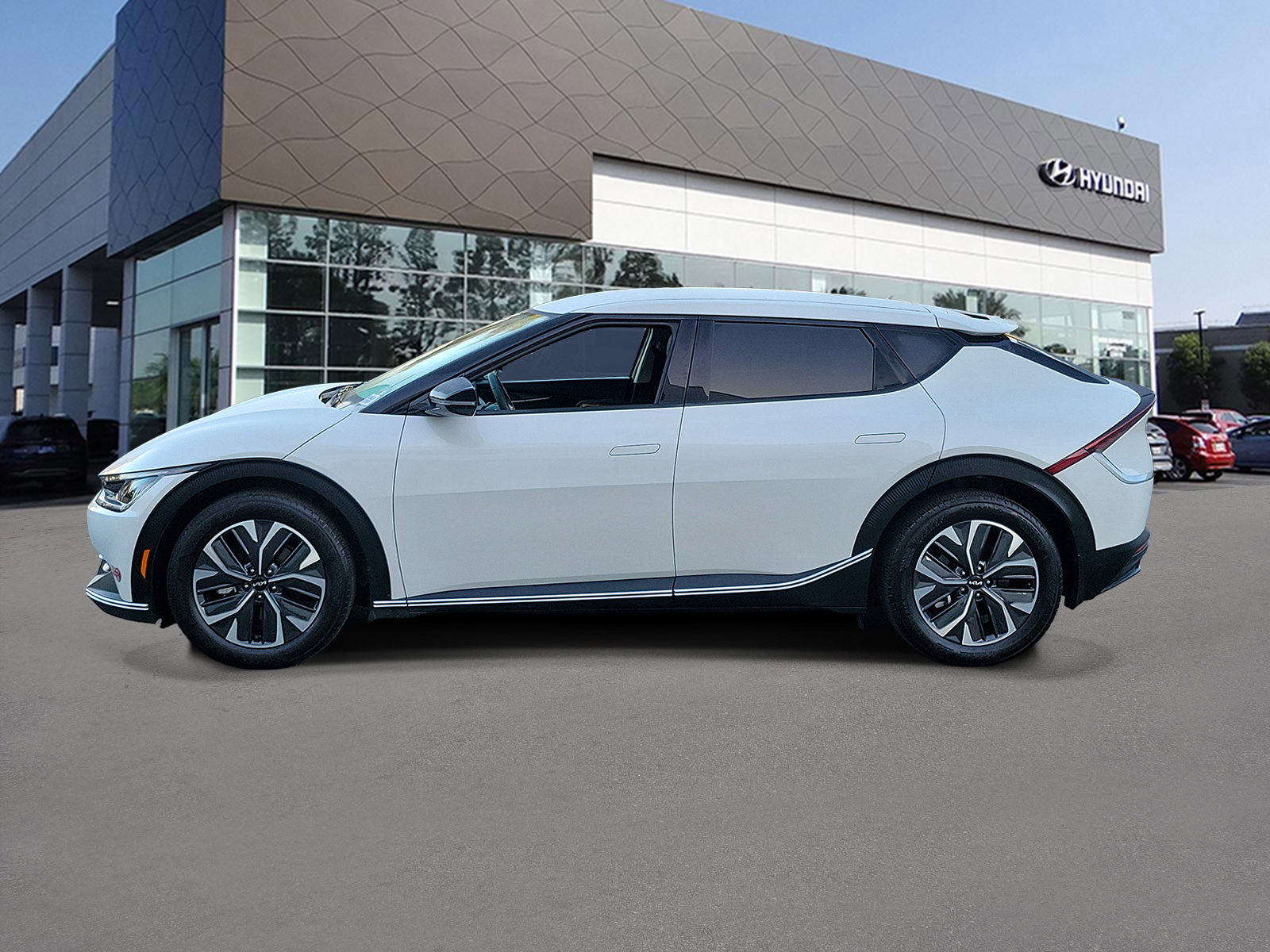 Used 2024 Kia EV6 Light RWD image 3