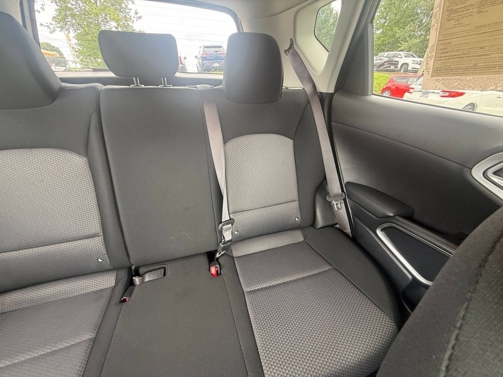 Used 2025 Kia Soul LX w/ LX Technology Package FWD image 35