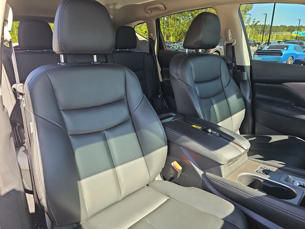Used 2023 Nissan Murano SV w/ SV Midnight Edition Package image 13