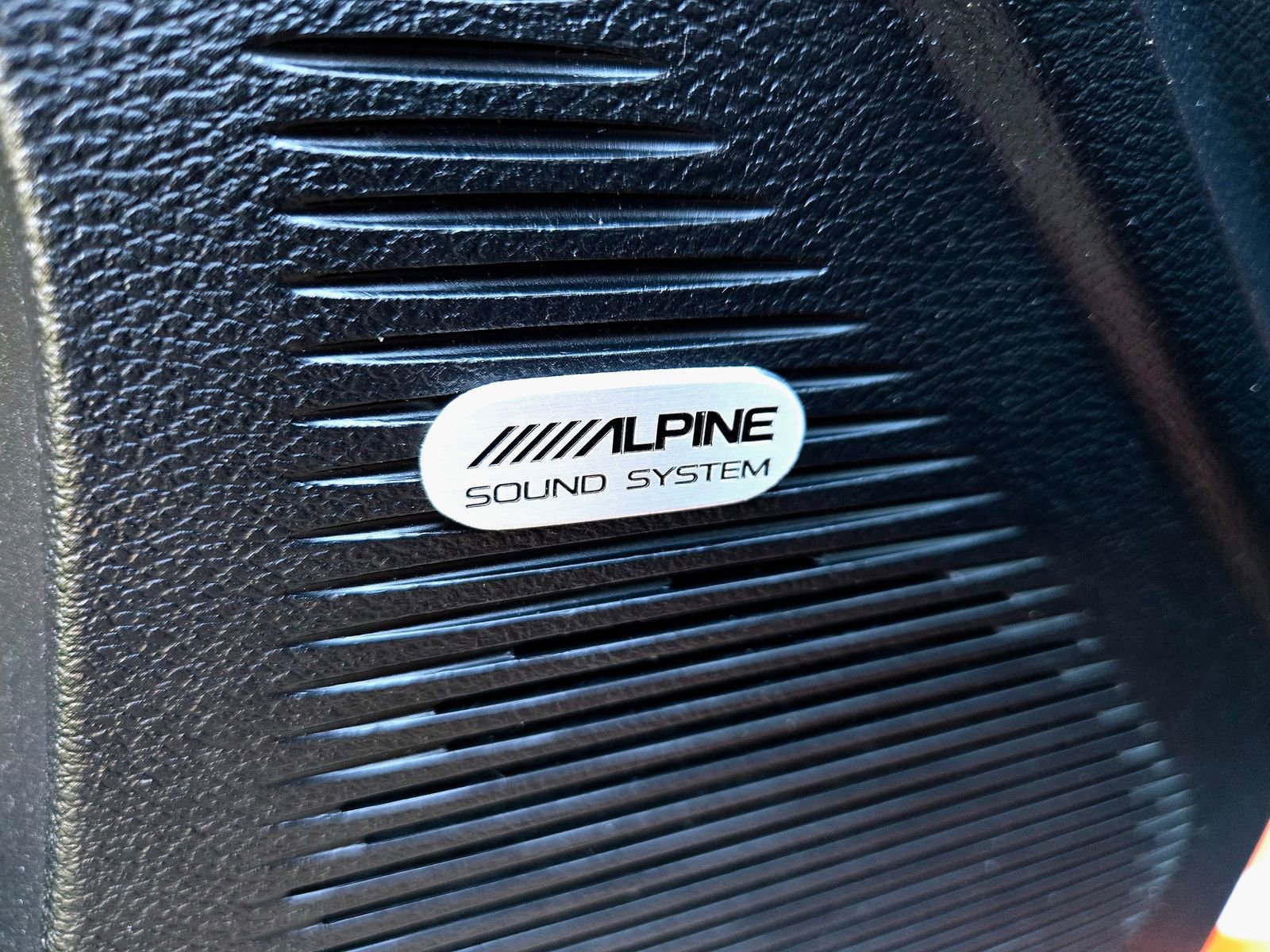 Used 2022 Dodge Challenger SXT w/ Plus Package image 30