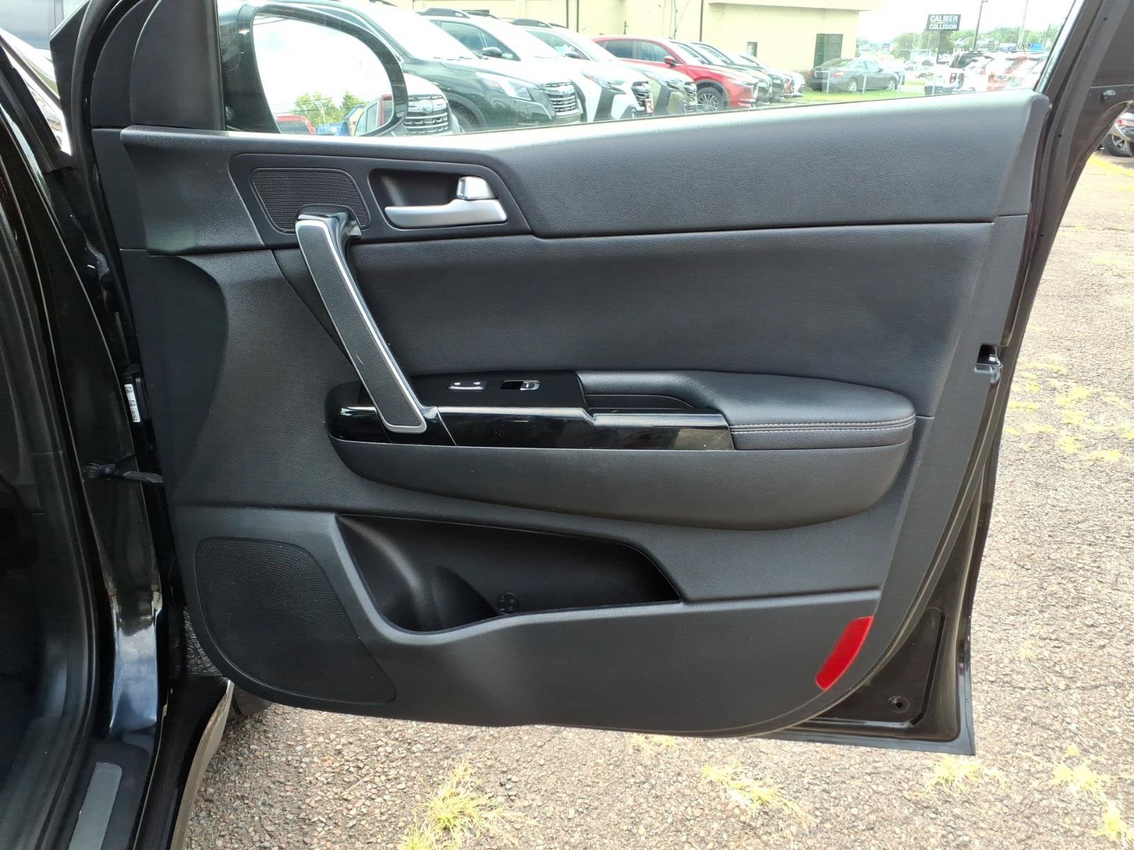Used 2022 Kia Sportage Nightfall Edition w/ Nighfall AWD Premium Package image 30