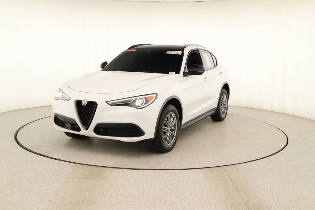 Used 2023 Alfa Romeo Stelvio Sprint RWD image 12