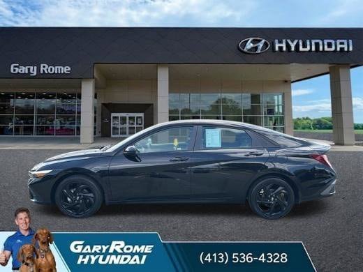 Used 2026 Hyundai Elantra Sport FWD image 14