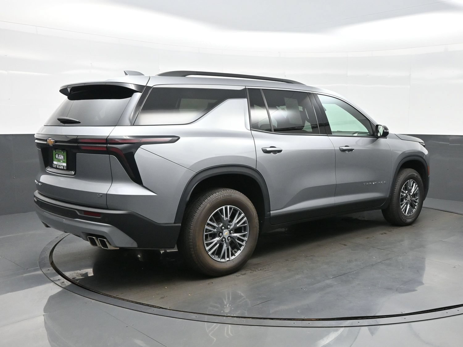 Used 2024 Chevrolet Traverse LT AWD/4WD image 8